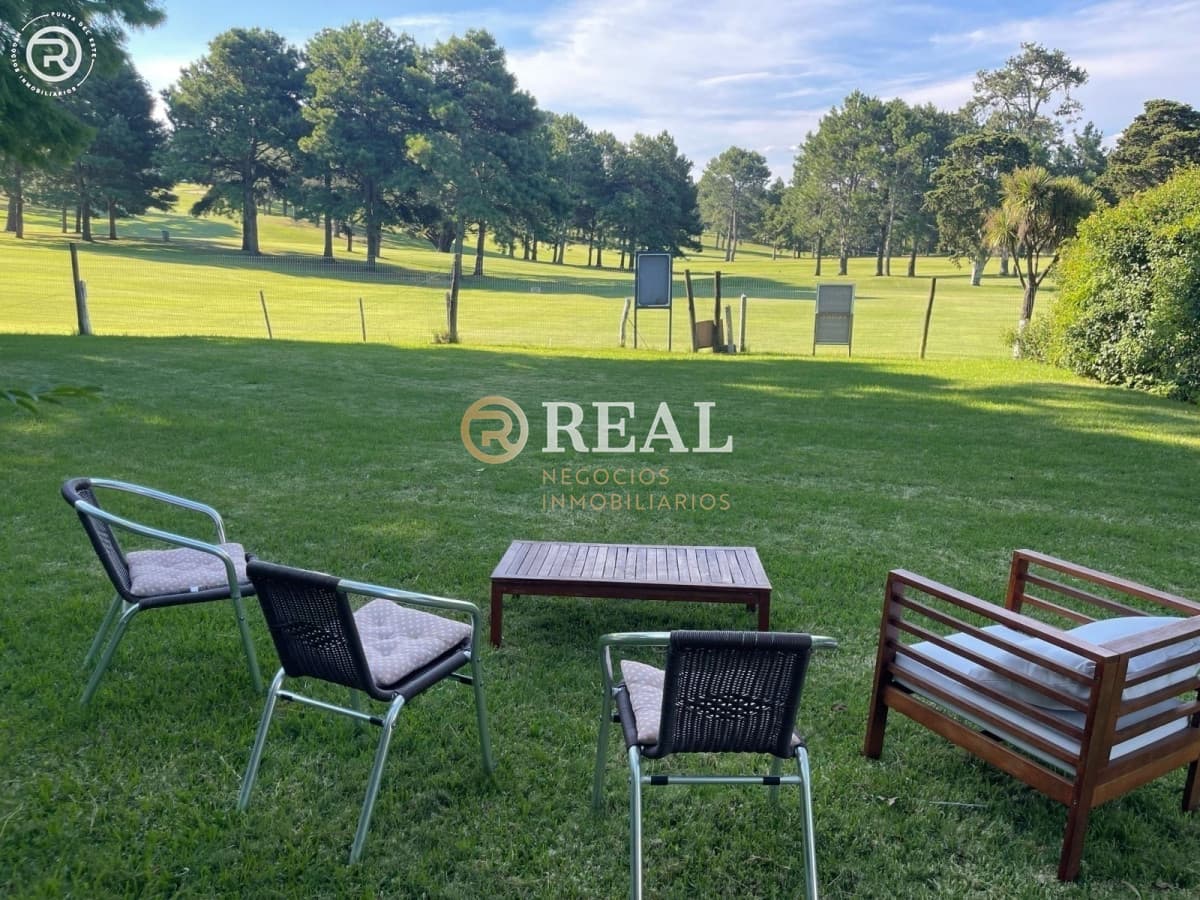 Terreno ID.1095 - Terreno en venta de gran superficie barrio El  Golf, Punta del Este