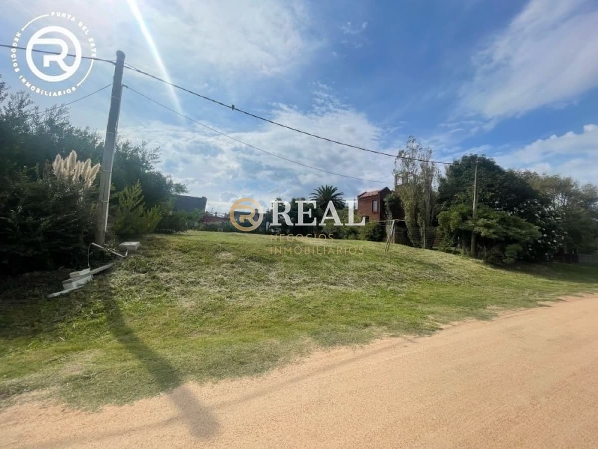 Terreno ID.1103 - Terreno en zona El Chorro con vista al mar