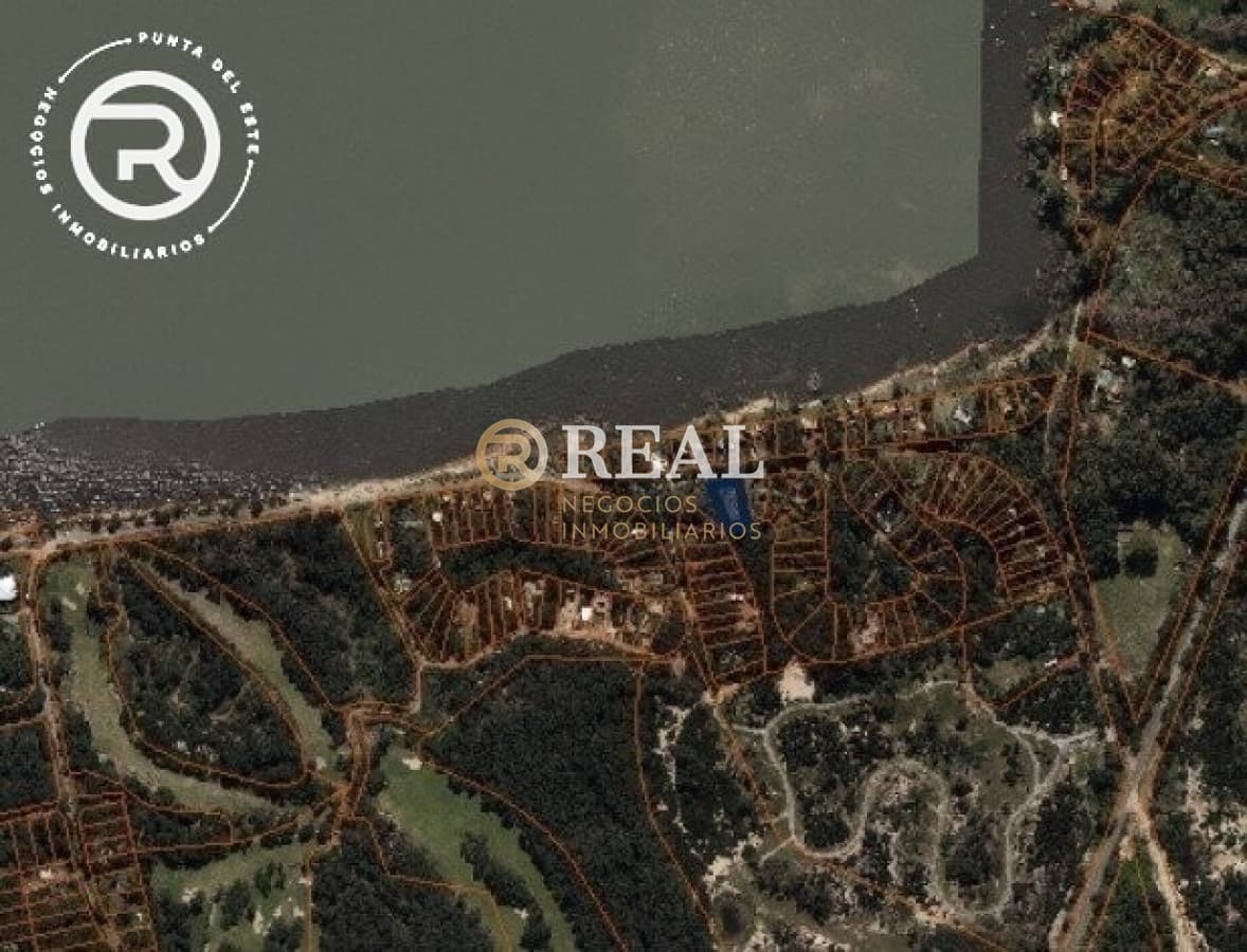 Terreno ID.484 - Importante esquinero venta , club del lago.de 1234 m2.