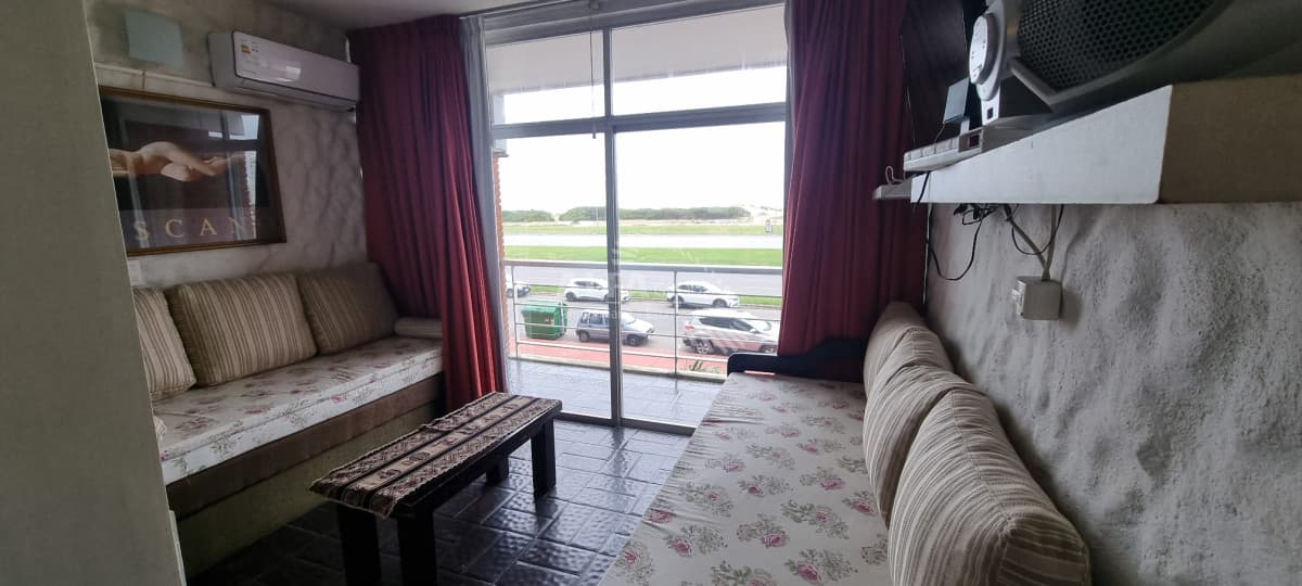 Apartamento en zona playa brava