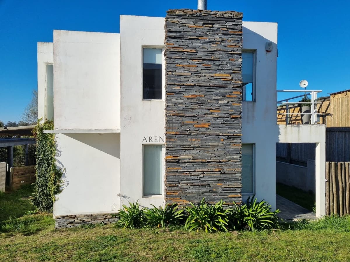 Casa ID.1371 - Casa de estilo minimalista próxima al mar.
