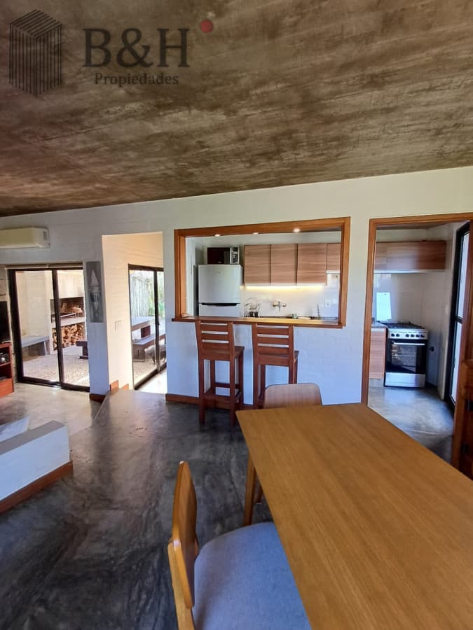 Chalet con moderno diseño en Montoya
