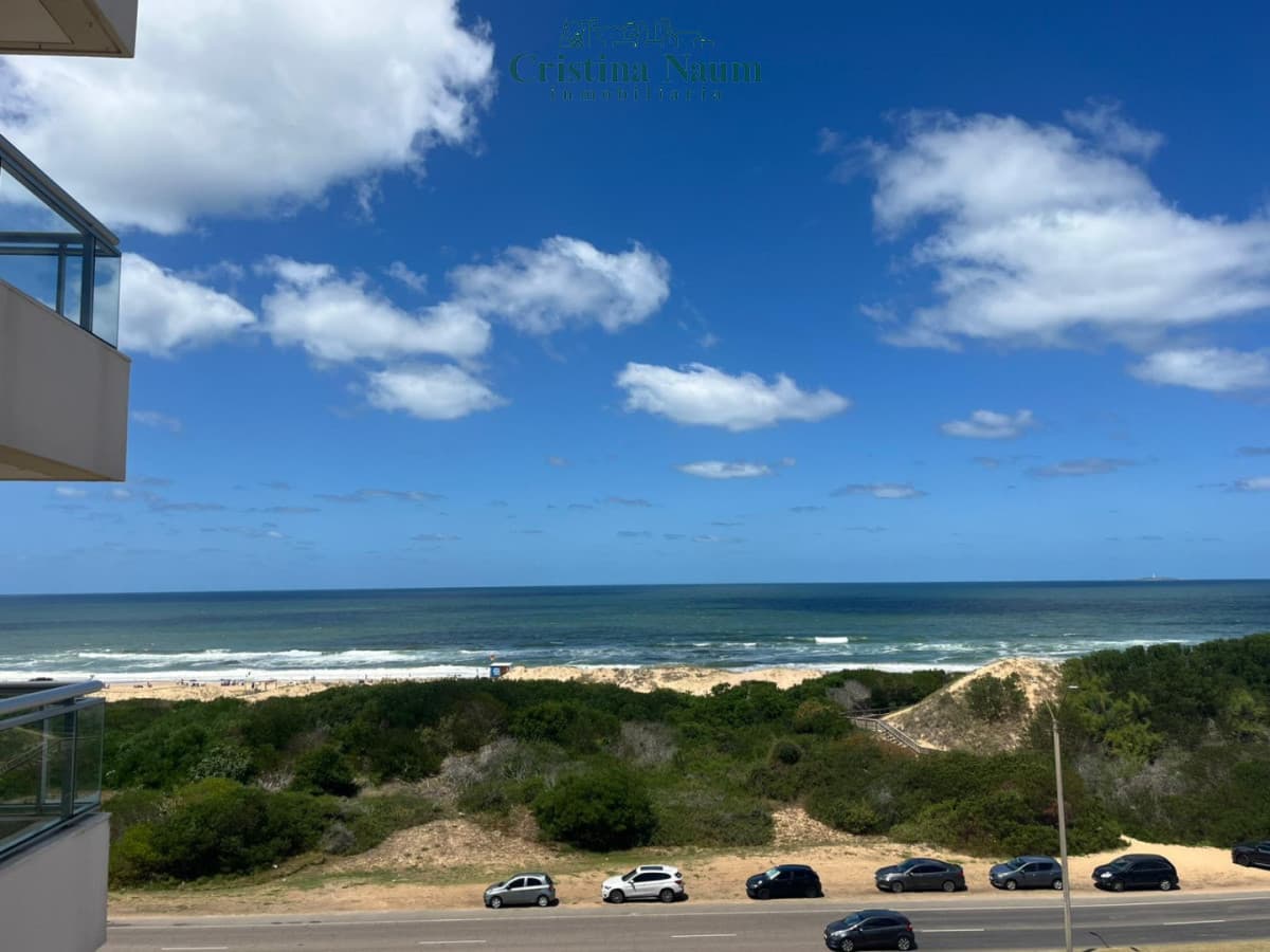 EXCELENTE APTO EN BRAVA  CON VISTA , PARRILLERO PROPIO