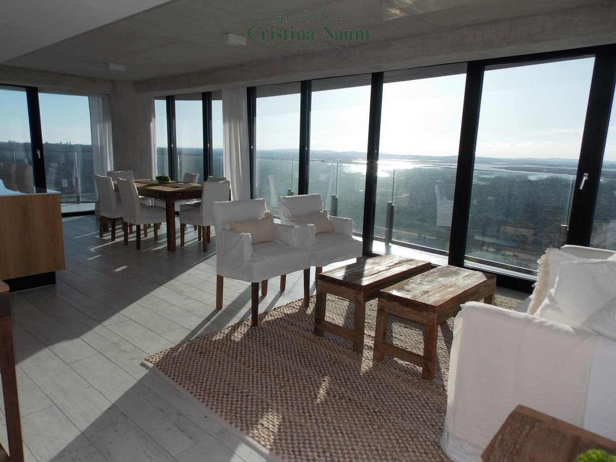 BRAVA - EDIFICIO SURFSIDE PUNTA DEL ESTE  1 DORM + DEN