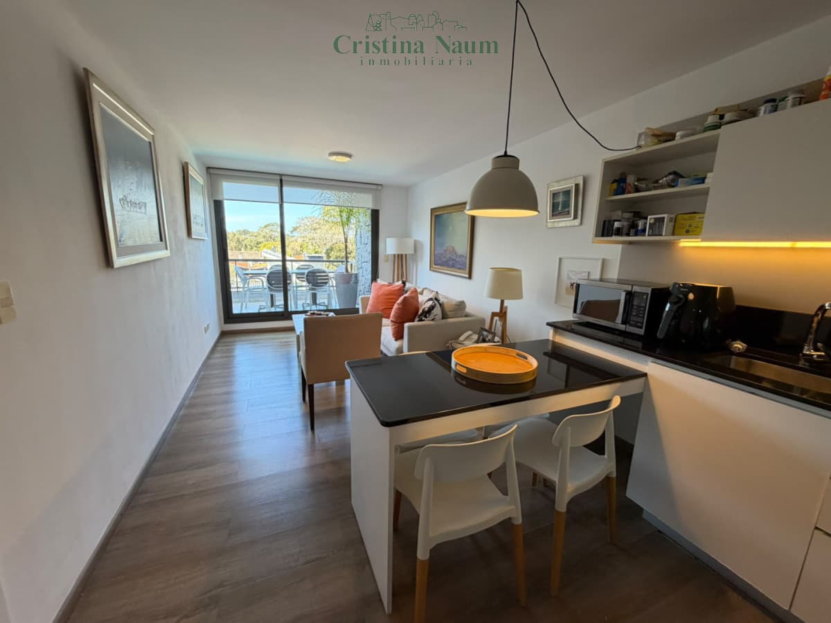 APARTAMENTO EN PEDRAGOSA SIERRA, RODEADO DE BOSQUE Y LOS MEJORES RESTAURANTES Y CAFETERÍAS !!