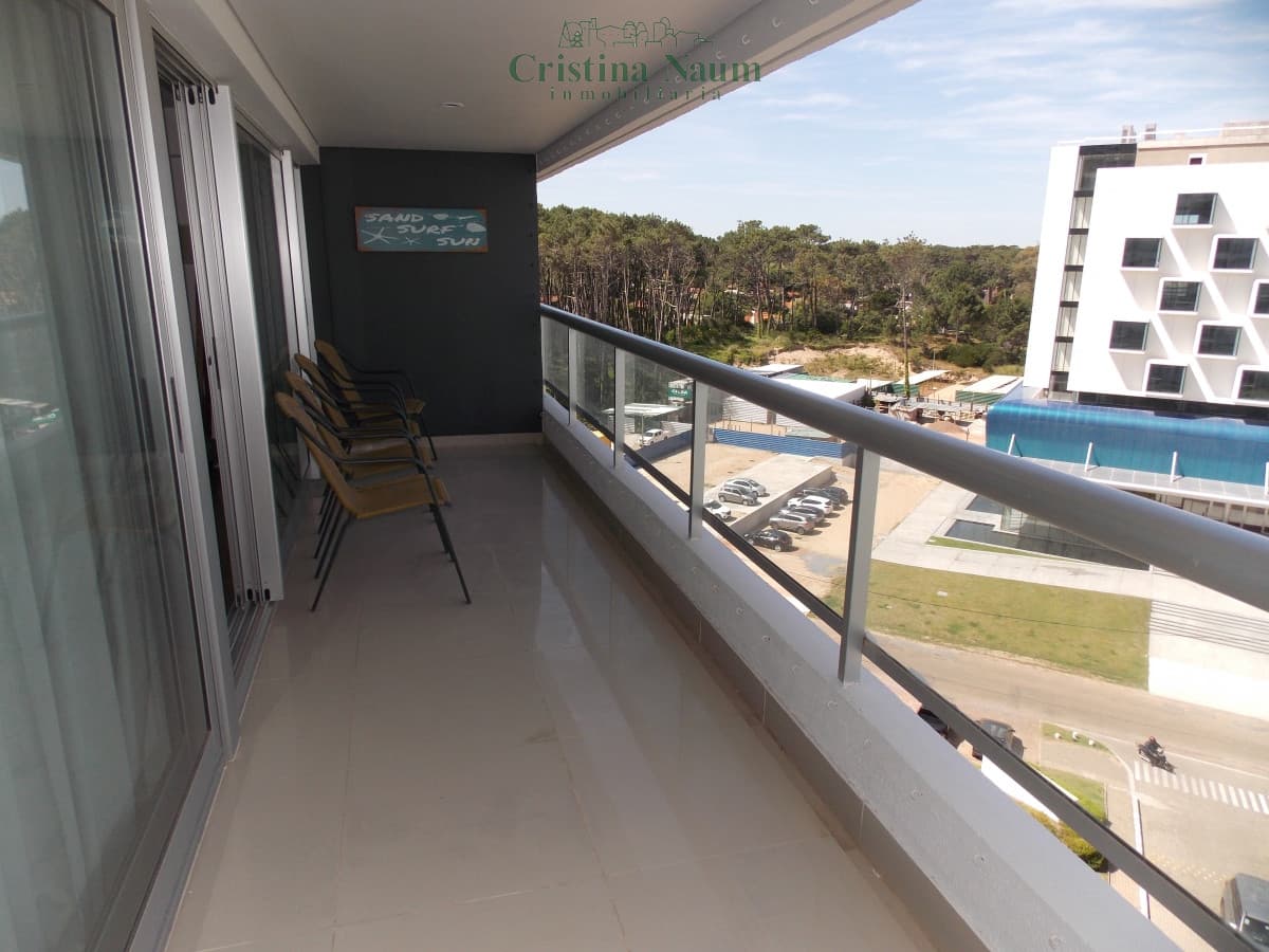 LINDISIMO Y COMODO APARTAMENTO, EXCELENTE UBICACION, A MTS. DEL MAR