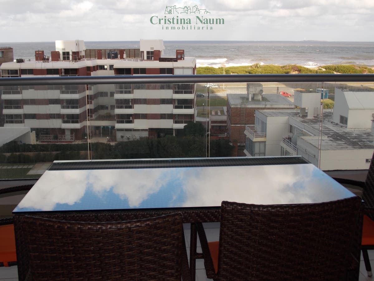 Apartamento en Brava, 2 dormitorios y medio