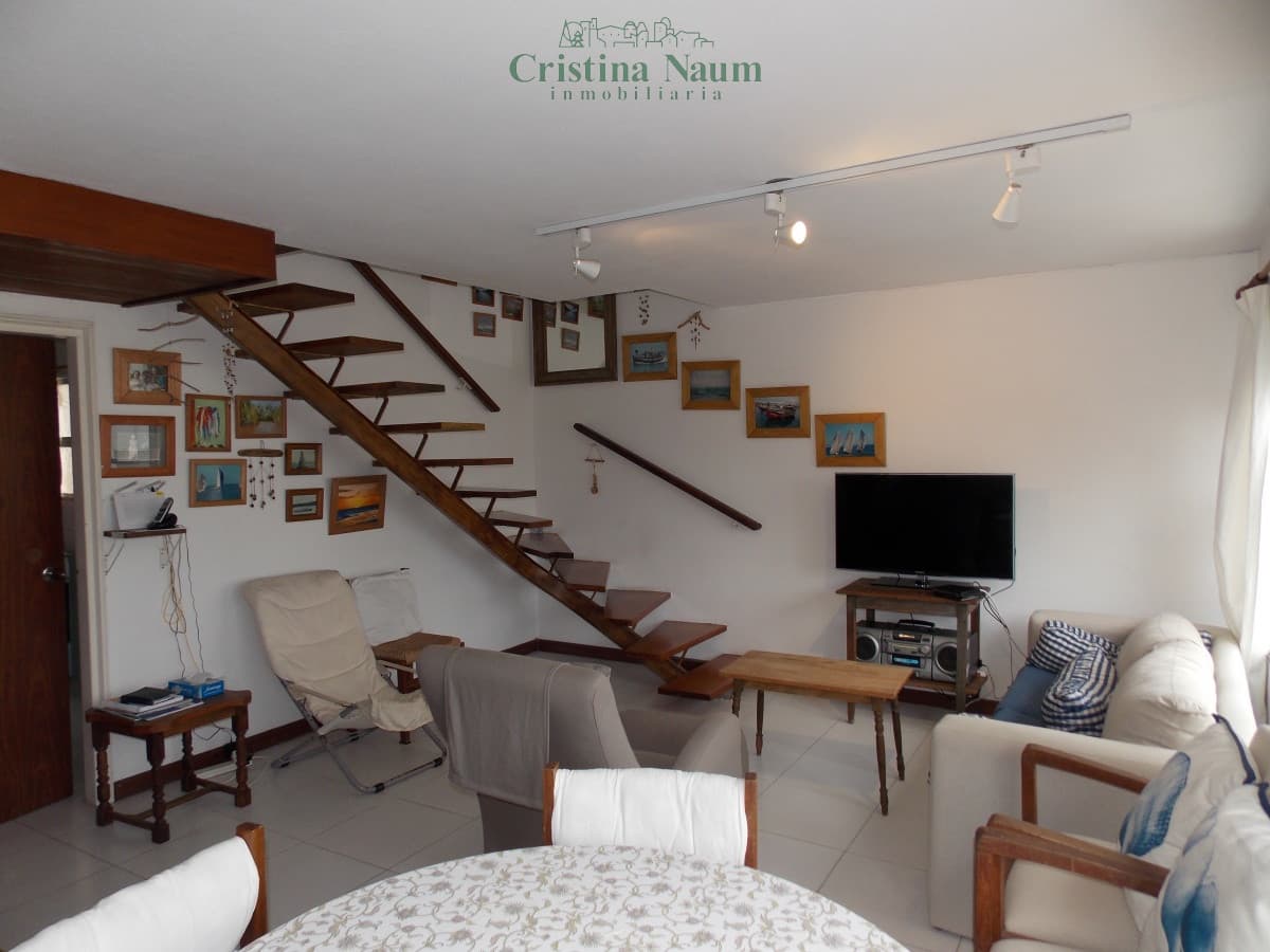 DUPLEX MUY BIEN UBICADO
