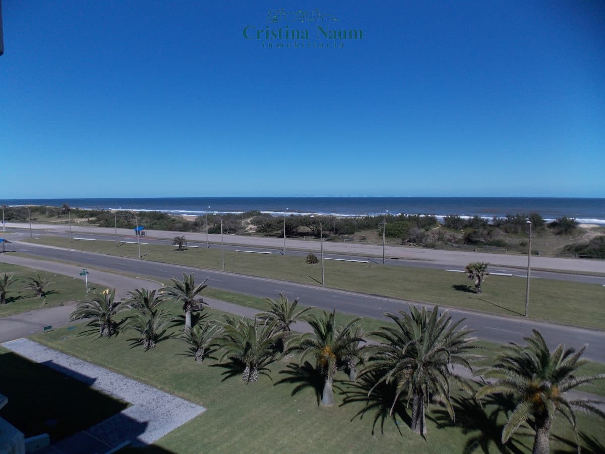 APARTAMENTO FRENTE AL MAR EN SAN RAFAEL
