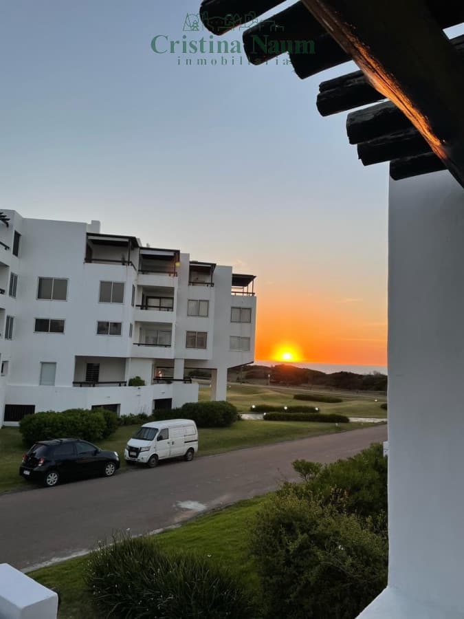 DEPARTAMENTO RECICLADO A METROS DEL MAR EN BRAVA