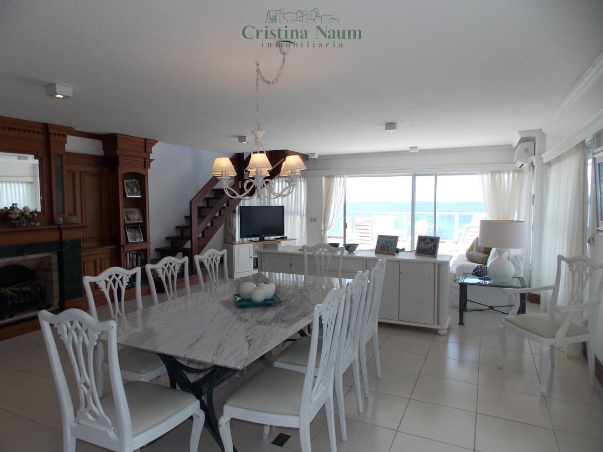 Pent House con vista a la brava Isla de Lobos