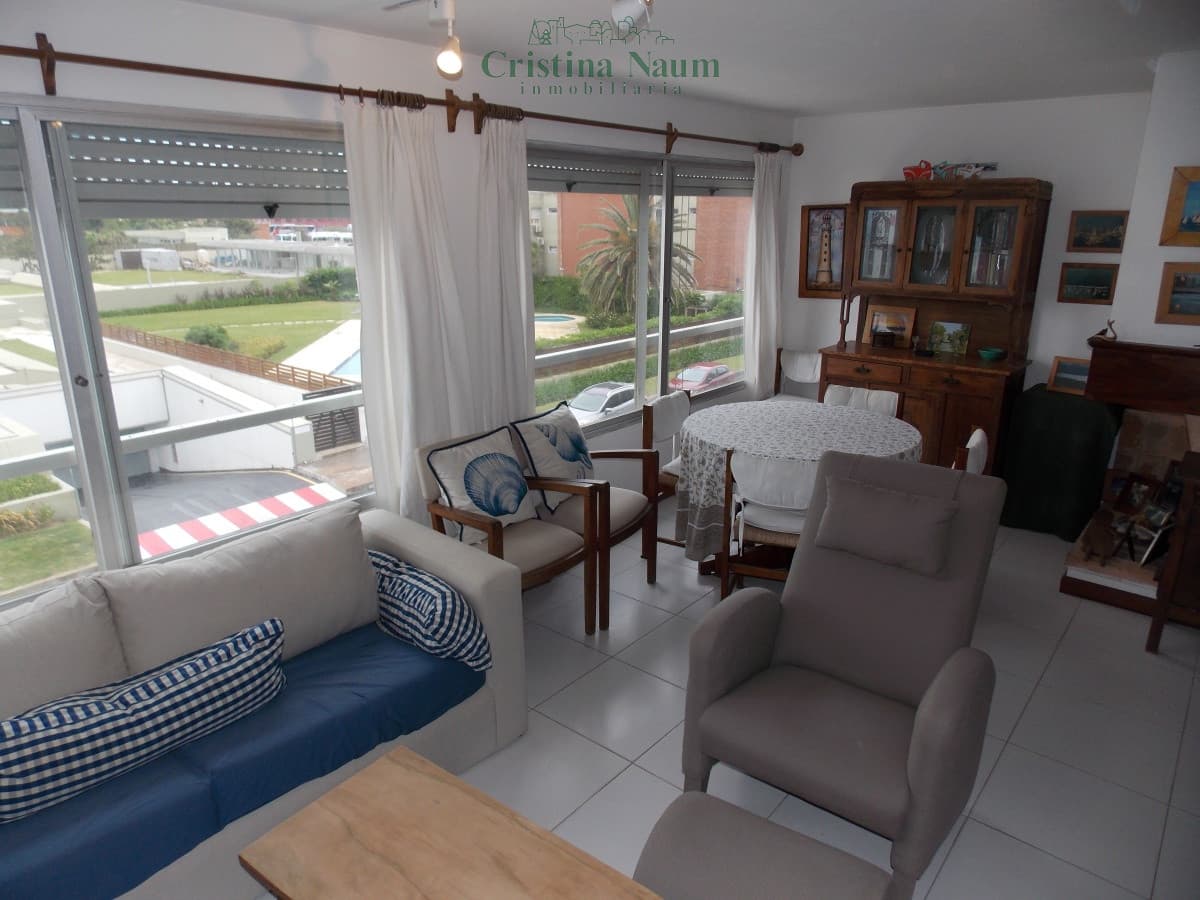 DUPLEX MUY BIEN UBICADO