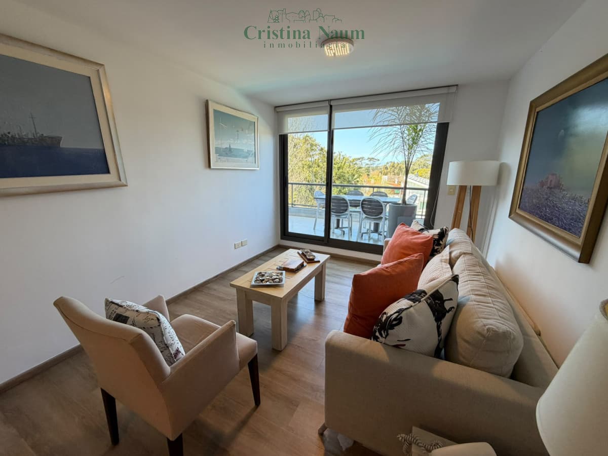 APARTAMENTO EN PEDRAGOSA SIERRA, RODEADO DE BOSQUE Y LOS MEJORES RESTAURANTES Y CAFETERÍAS !!