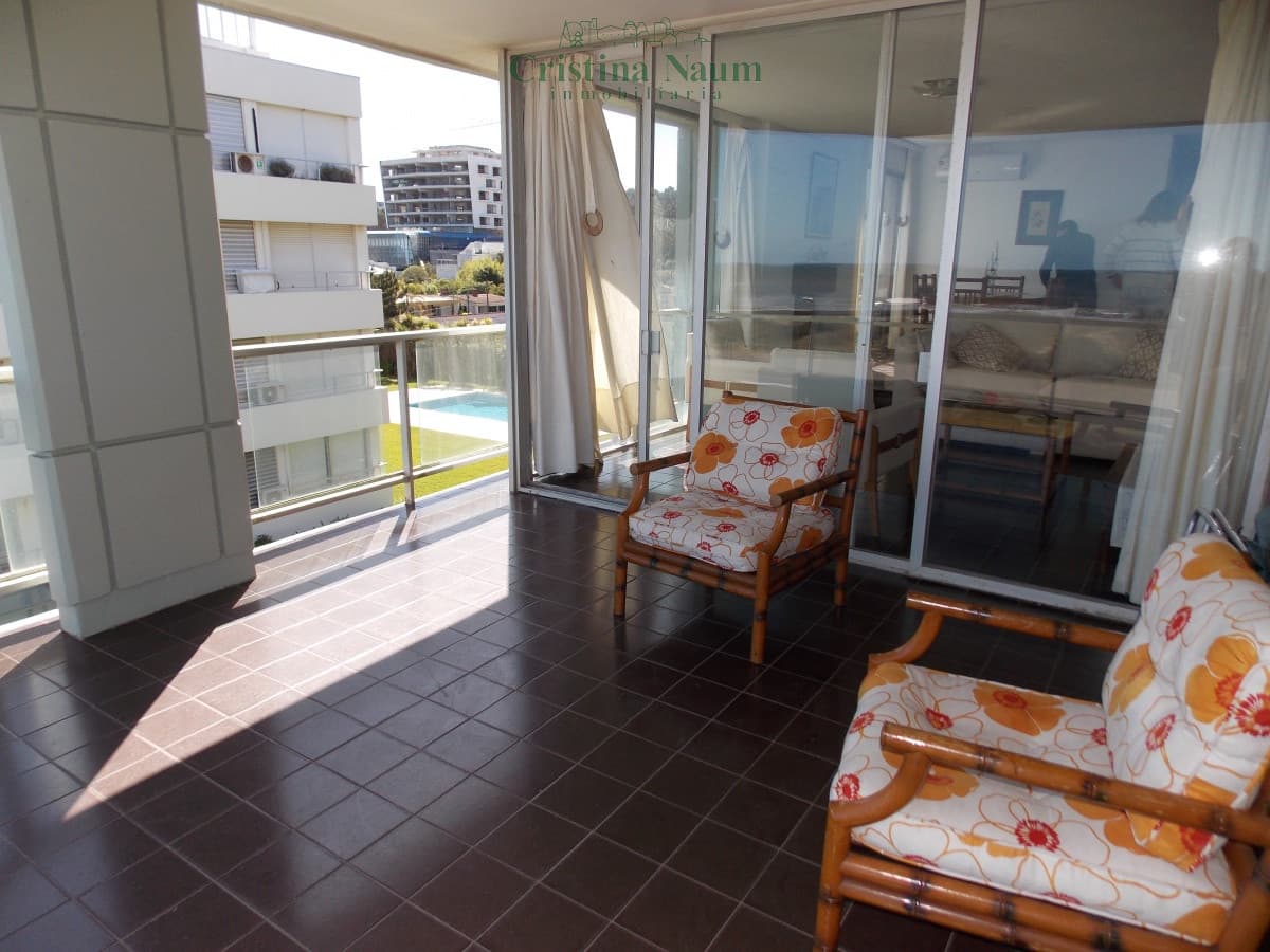 APARTAMENTO FRENTE AL MAR EN SAN RAFAEL