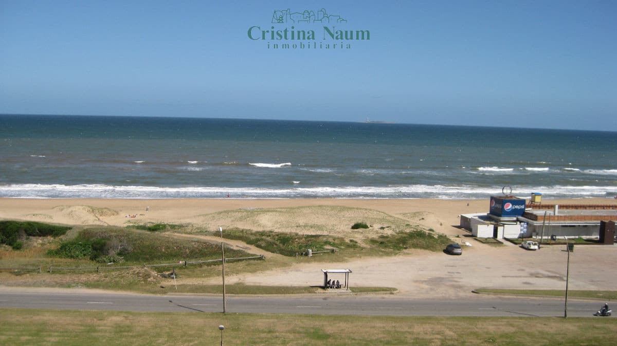 Apartamento en Brava, 2 dormitorios *