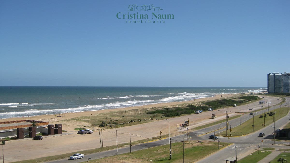 Apartamento en Brava, 2 dormitorios *