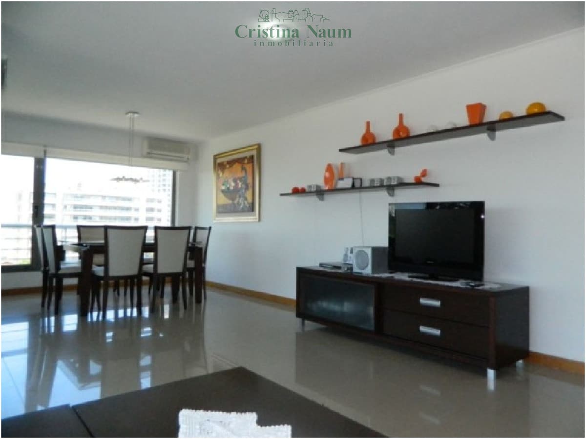 Apartamento en Brava, 3 dormitorios *
