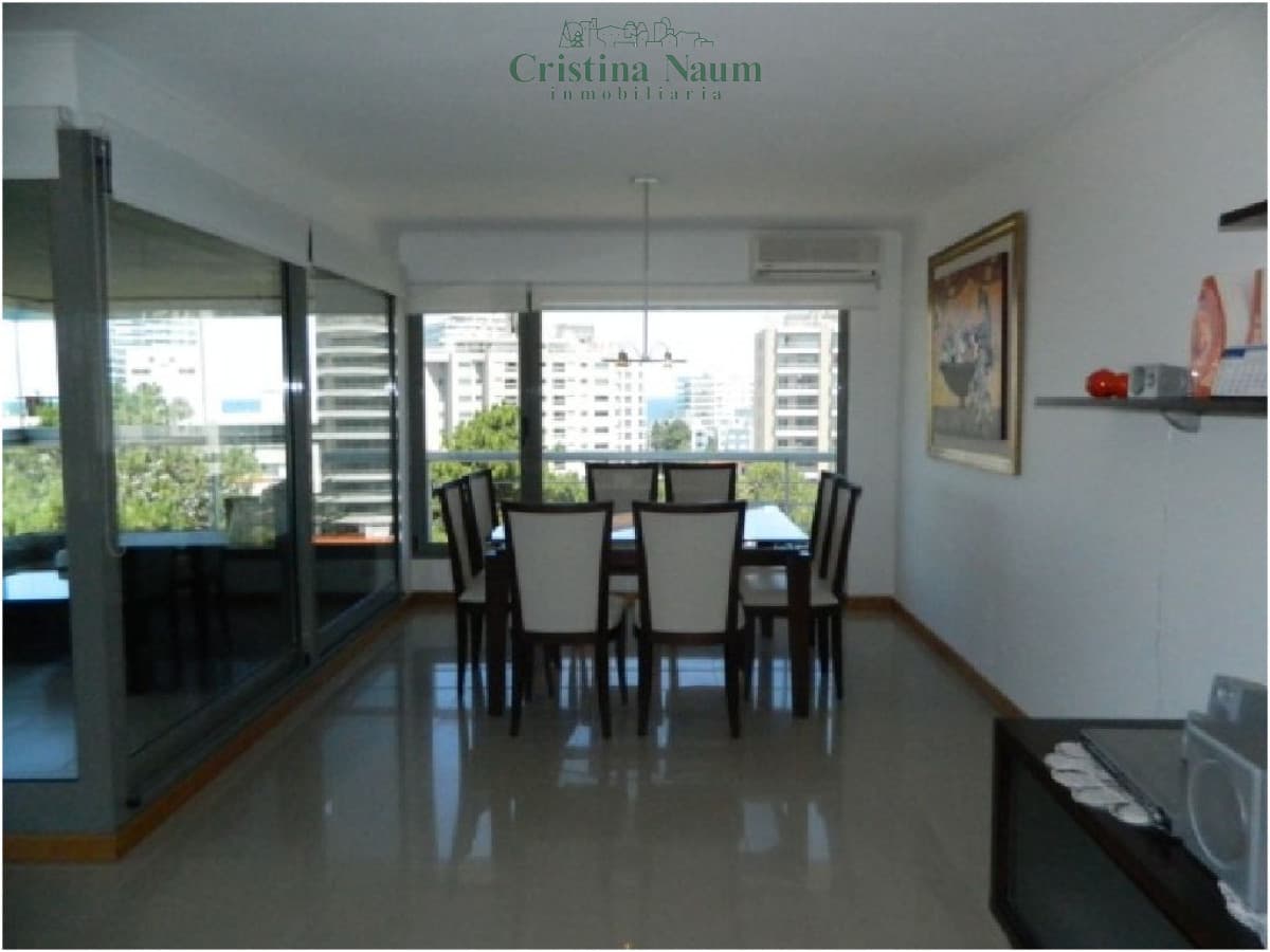 Apartamento en Brava, 3 dormitorios *