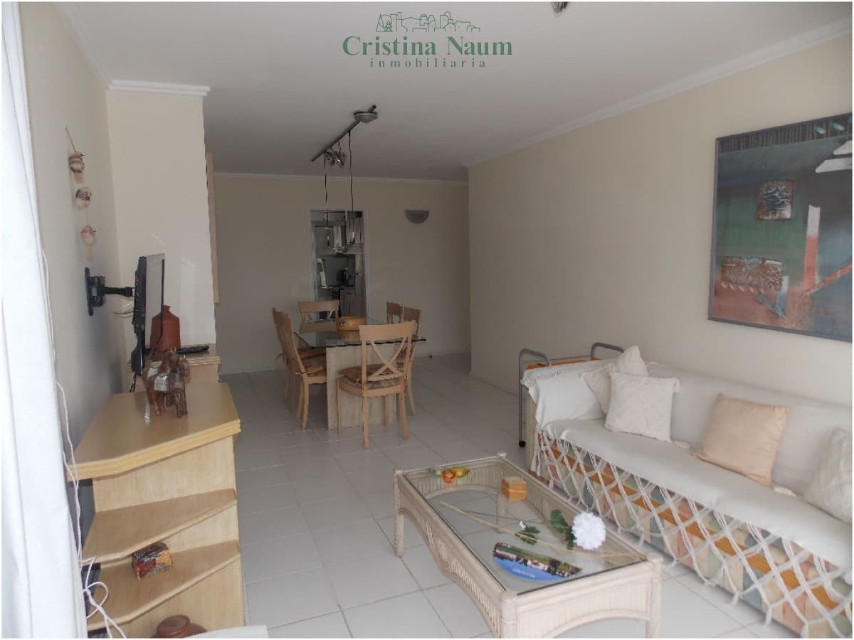Apartamento en Brava, 3 dormitorios *
