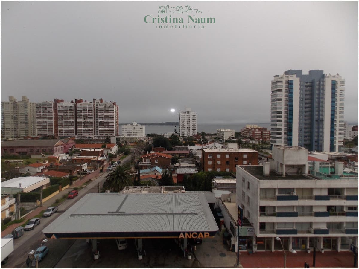 Apartamento en Brava, 3 dormitorios *