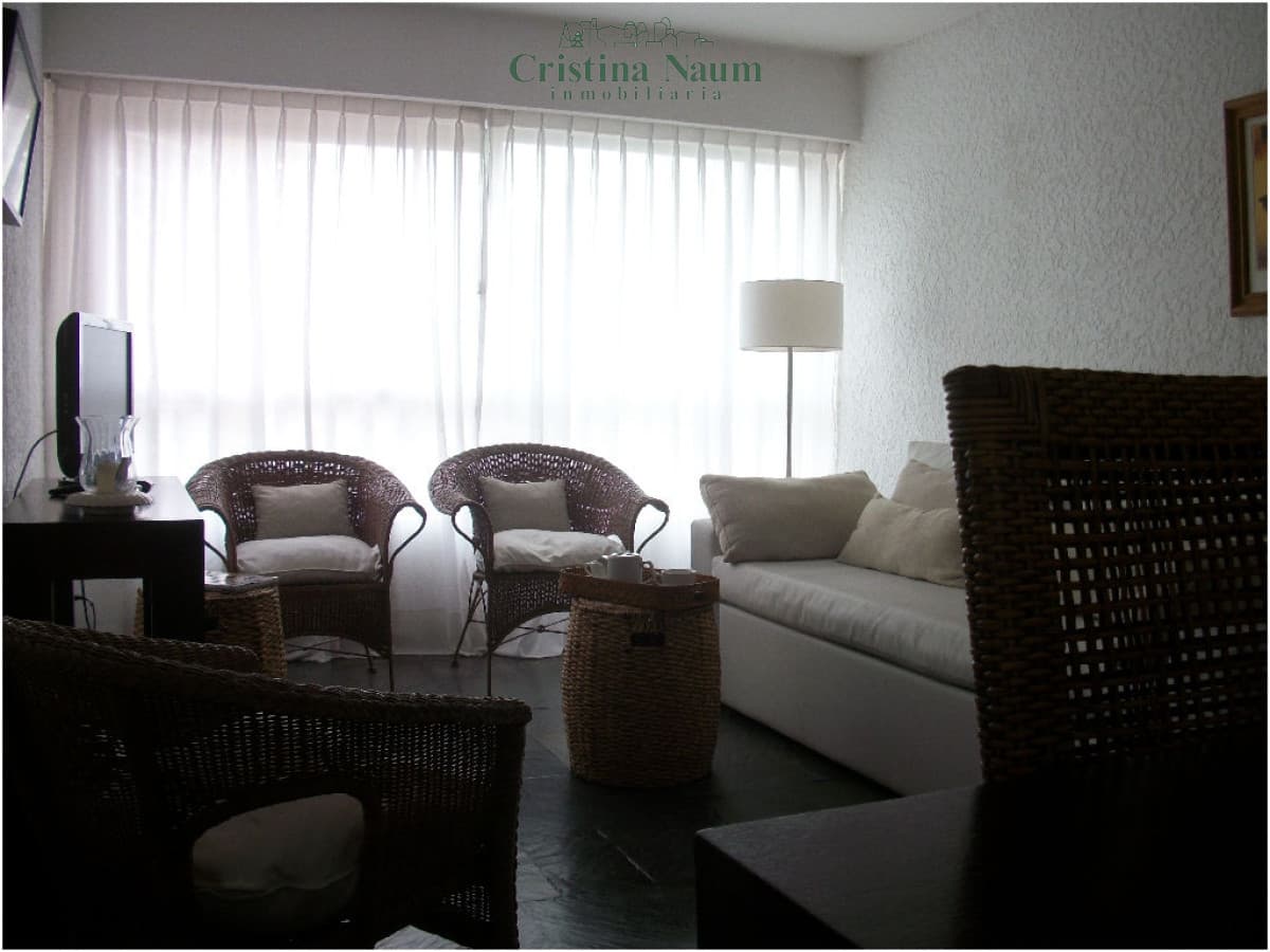 Apartamento en Brava, 1 dormitorios *