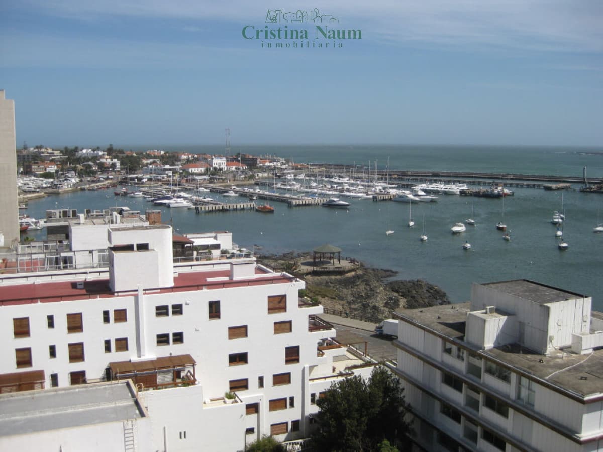 Peninsula, vista al Puerto