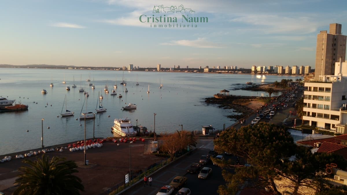 EXCLUSIVO APARTAMENTO EN PENINSULA, FRENTE AL PUERTO 6 DORM