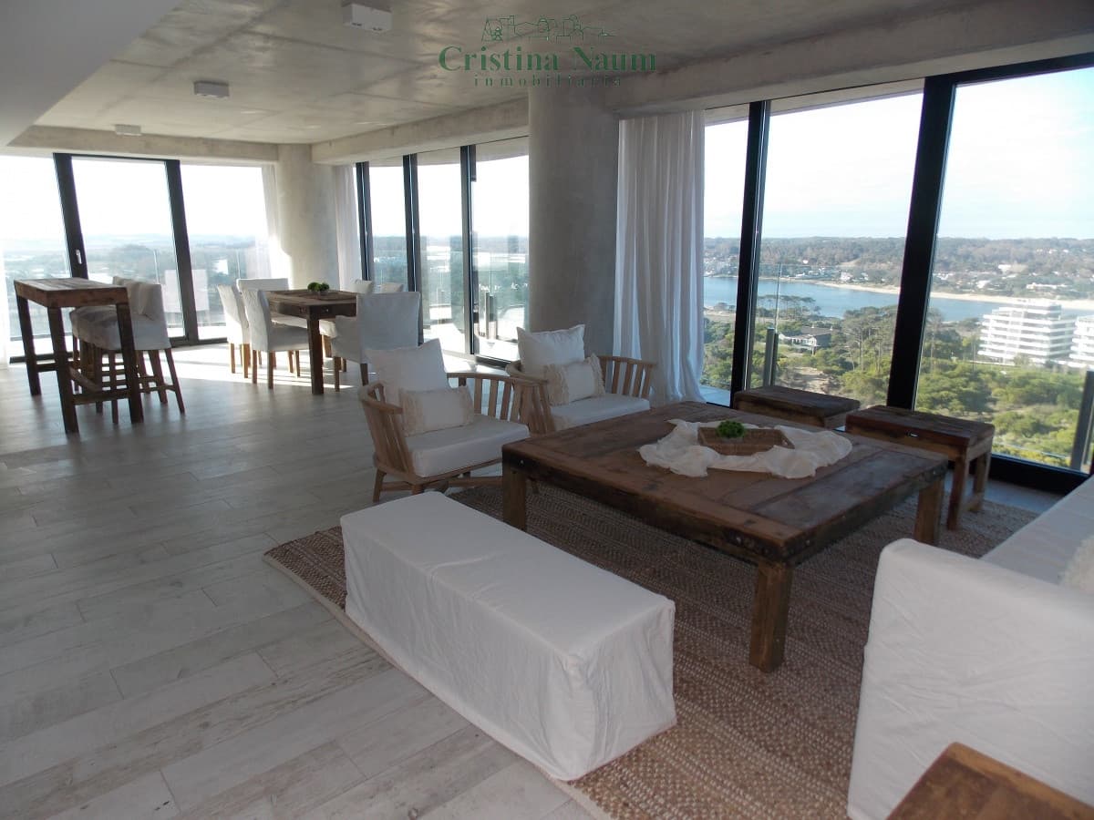 BRAVA - EDIFICIO SURFSIDE PUNTA DEL ESTE