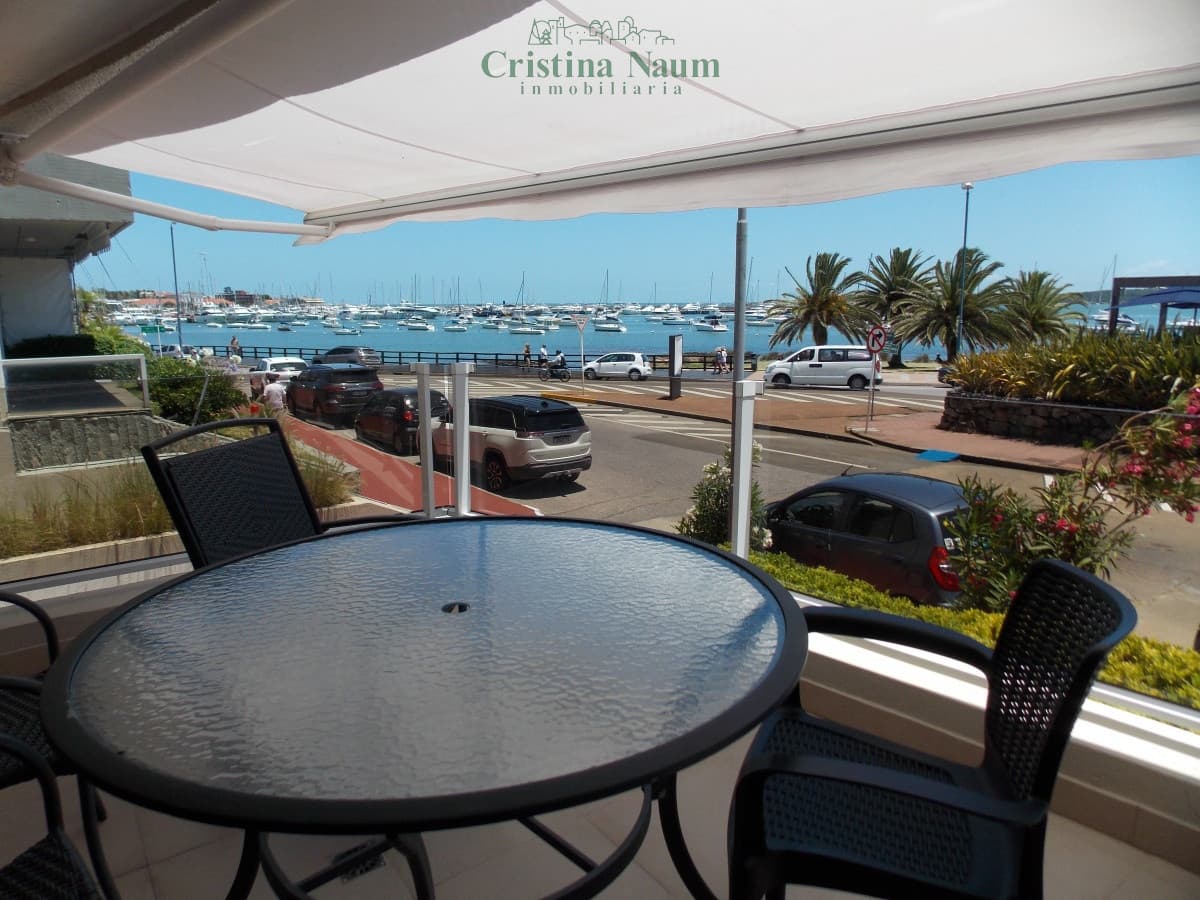 PUERTO, APARTAMENTO TIPO CASA, JARDIN, PISCINA Y BARBACOA PROPIAS