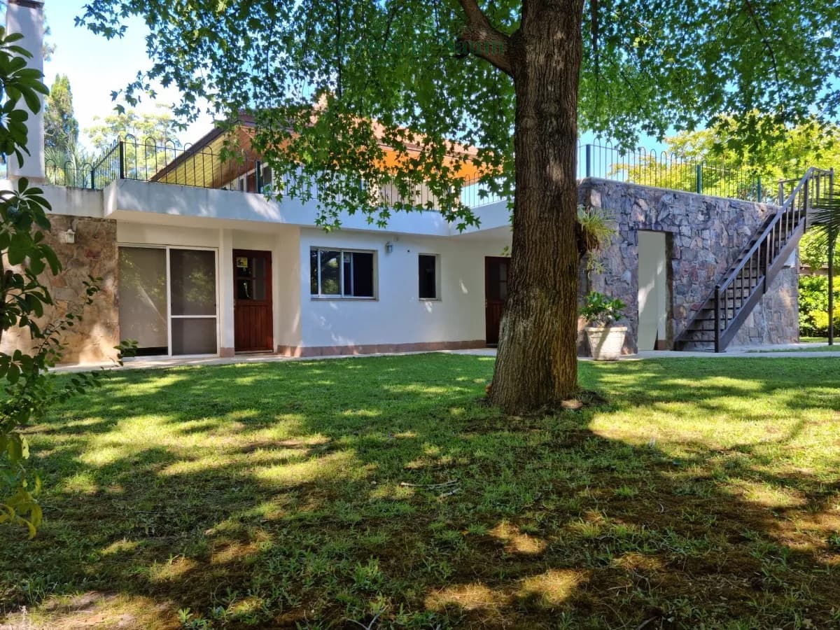 CASA EN PUNTA BALLENA PORTEZUELO
