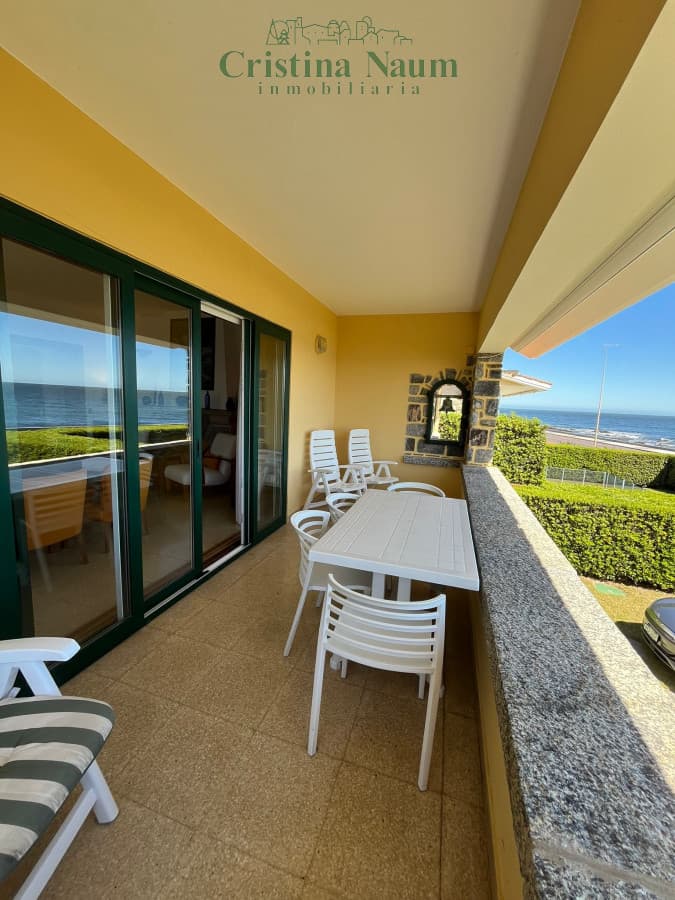 PENINSULA....Magnífica casa en primera línea frente al mar y puestas de sol.