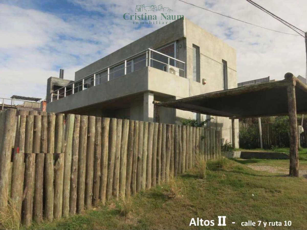 casa en Altos de Punta Piedras
