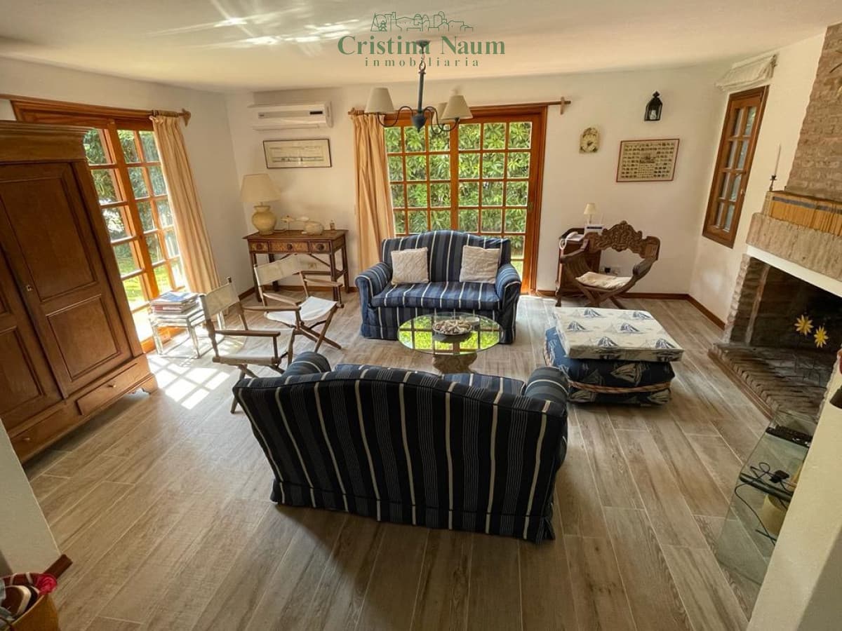 Rincón del Indio, casa con buena capacidad