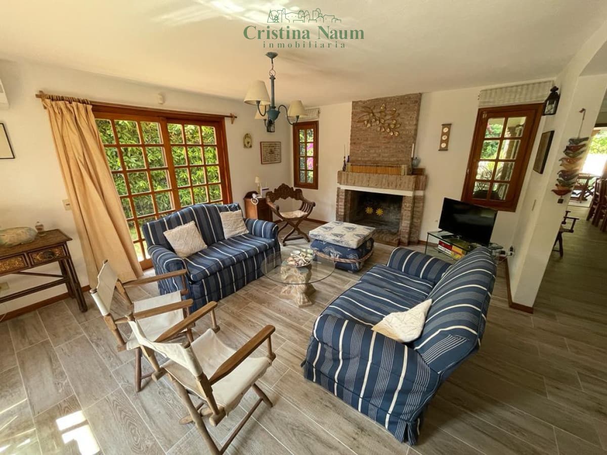 Rincón del Indio, casa con buena capacidad