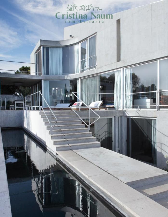 Sensacional casa en Punta Piedras