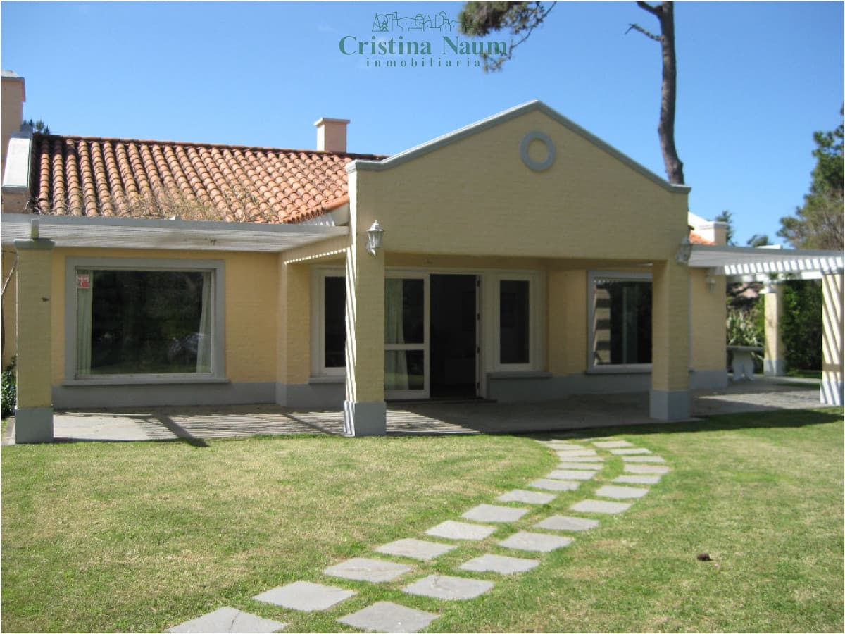 Casa en Rincón del Indio, 4 dormitorios *