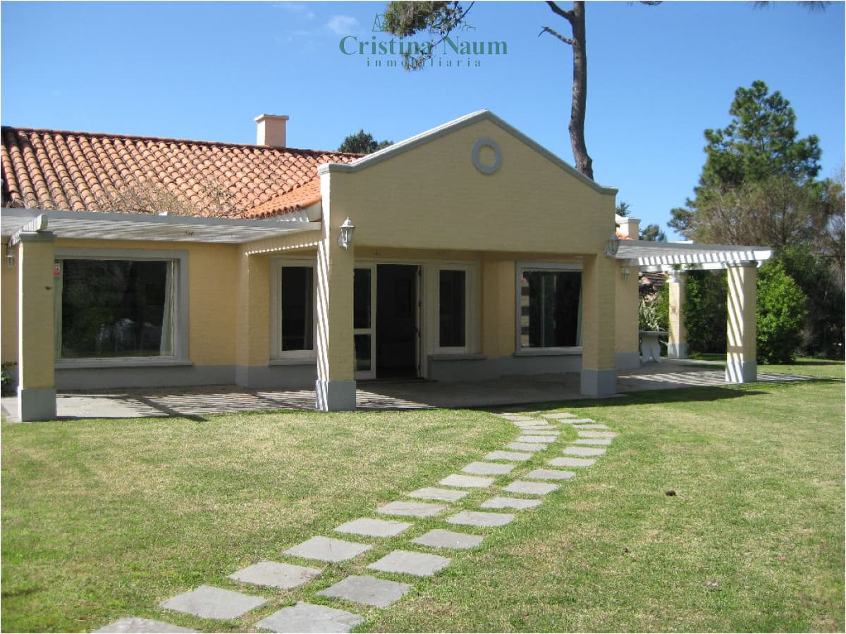 Casa en Rincón del Indio, 4 dormitorios *