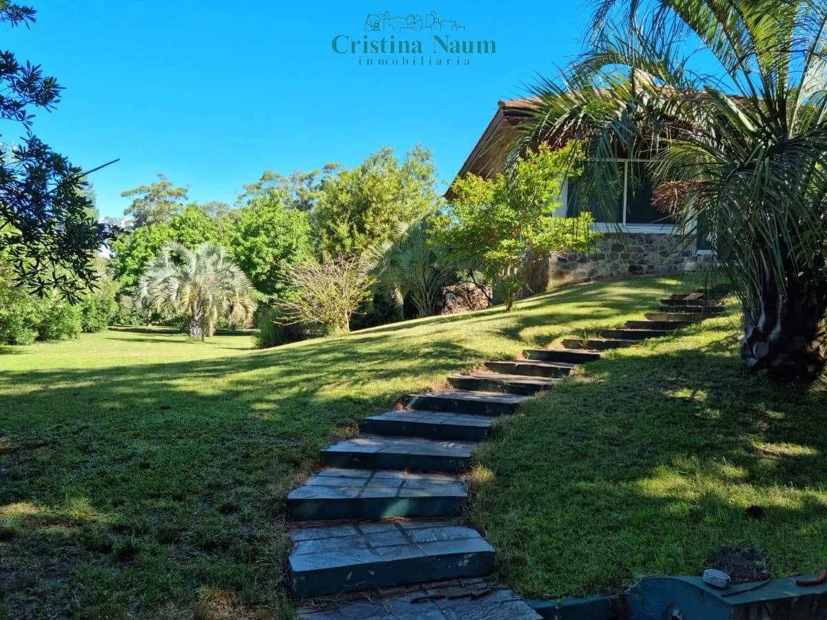 CASA EN PUNTA BALLENA PORTEZUELO