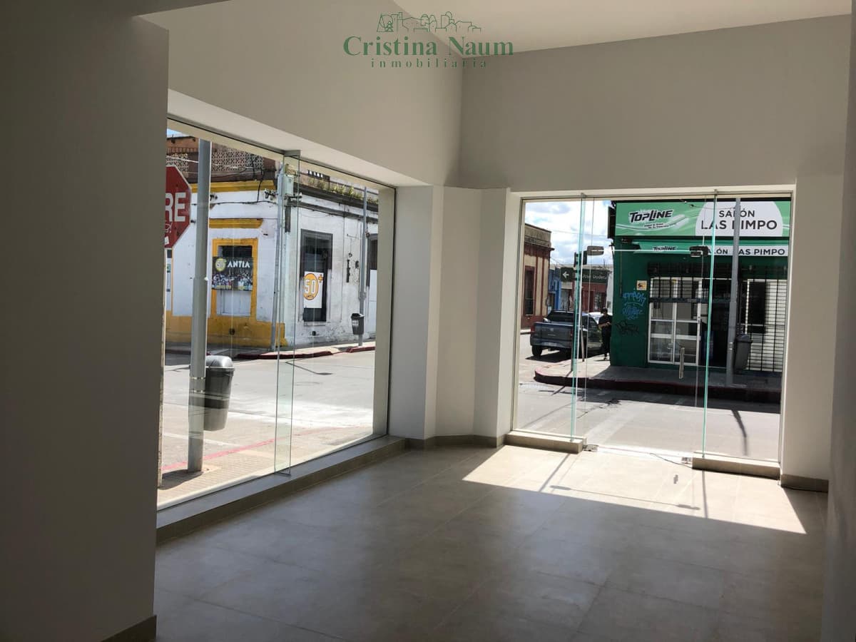 local impecable en centro de maldonado