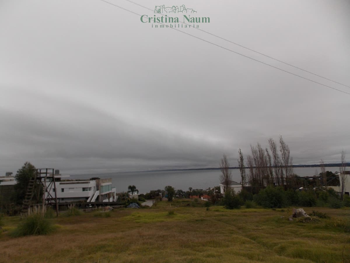 Terreno en Punta Ballena con muy buena vista al mar