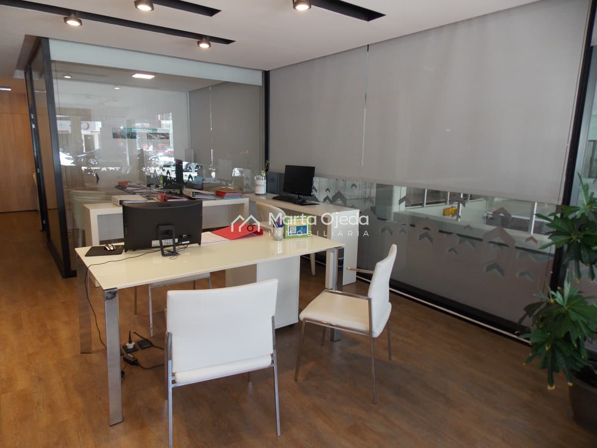 Local Comercial ID.41062 - Gran local comercial ubicado en zona estratégica en la PENÍNSULA de PUNTA del ESTE.