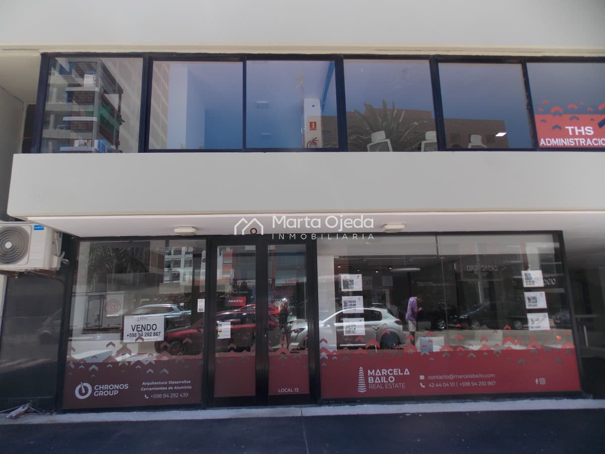 Local Comercial ID.41062 - Gran local comercial ubicado en zona estratégica en la PENÍNSULA de PUNTA del ESTE.