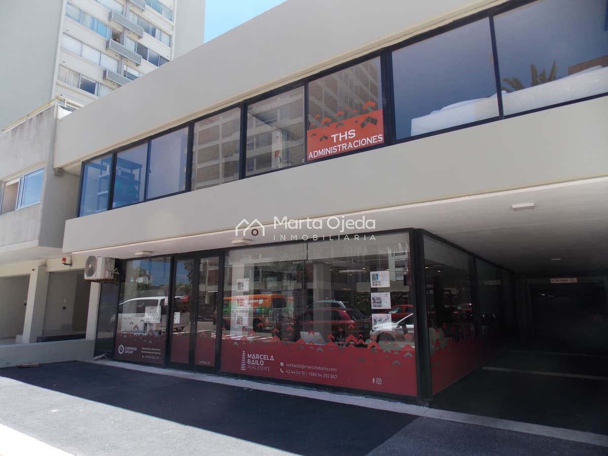 Local Comercial ID.41062 - Gran local comercial ubicado en zona estratégica en la PENÍNSULA de PUNTA del ESTE.