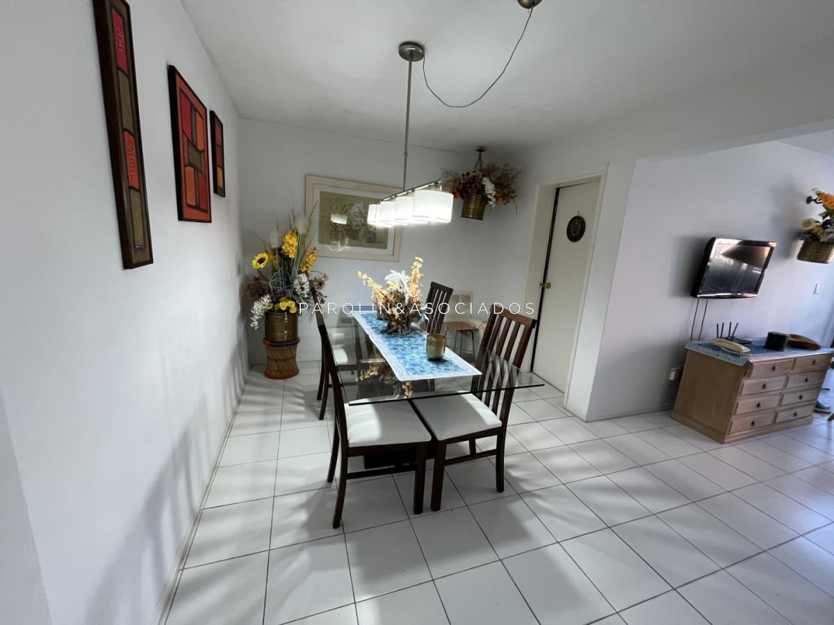 BRAVA, A 100 MTS DEL MAR. COMODO APARTAMENTO CON MUY BUENOS SERVICIOS