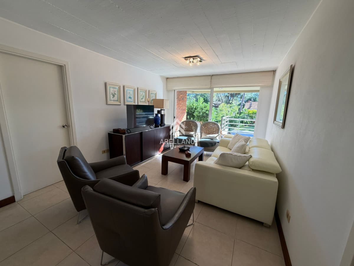 Apartamento ID.6113 - Venta Apartamento 1 dormitorio en Rincón del Indio, a 1 cuadra del mar