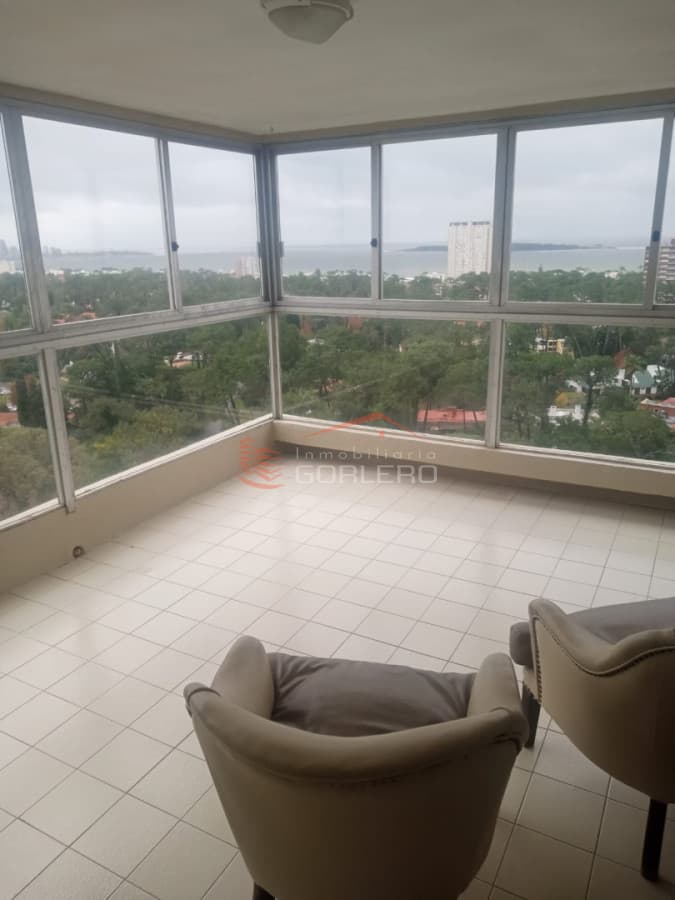 Apto en Venta con 3 dormitorios semipiso