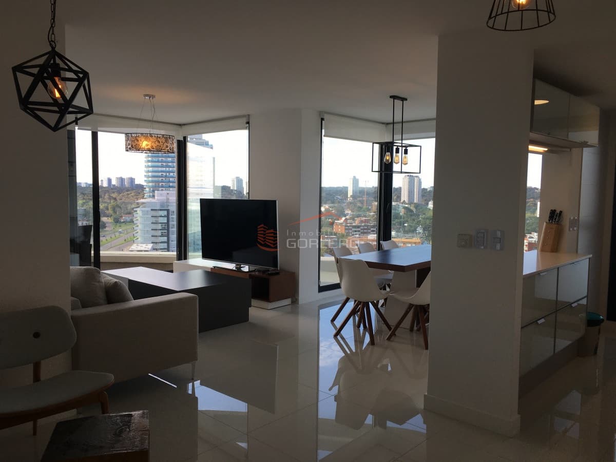 Apartamento en Venta y Alquiler en Punta del Este, Torre con todos los servicios, Piso alto, espectacular vista!