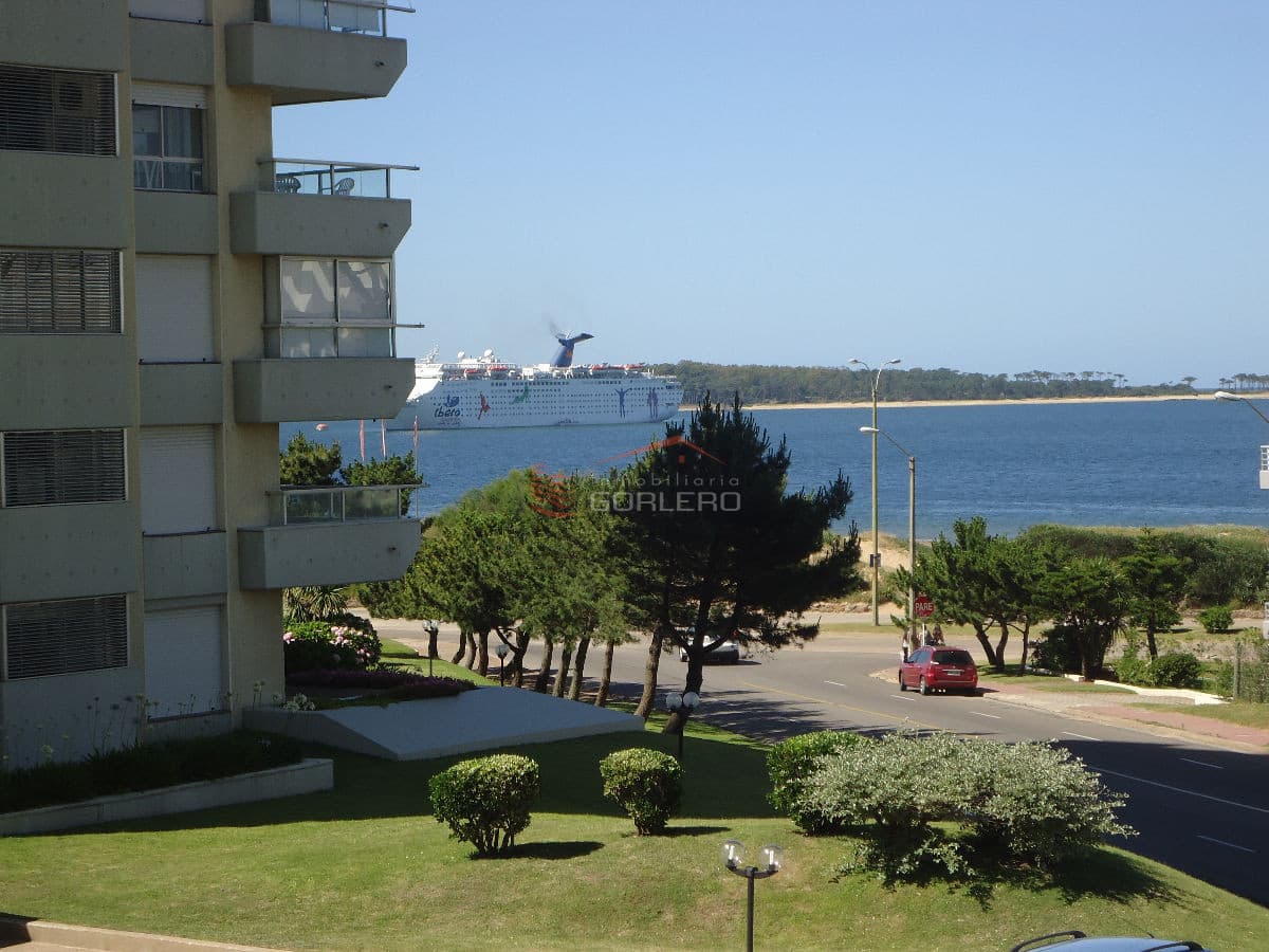 APARTAMENTO en PUNTA DEL ESTE, ZONA MANSA