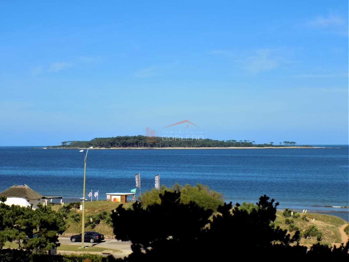 Venta y alquiler INVERNAL Apartamento en zona de playa Mansa