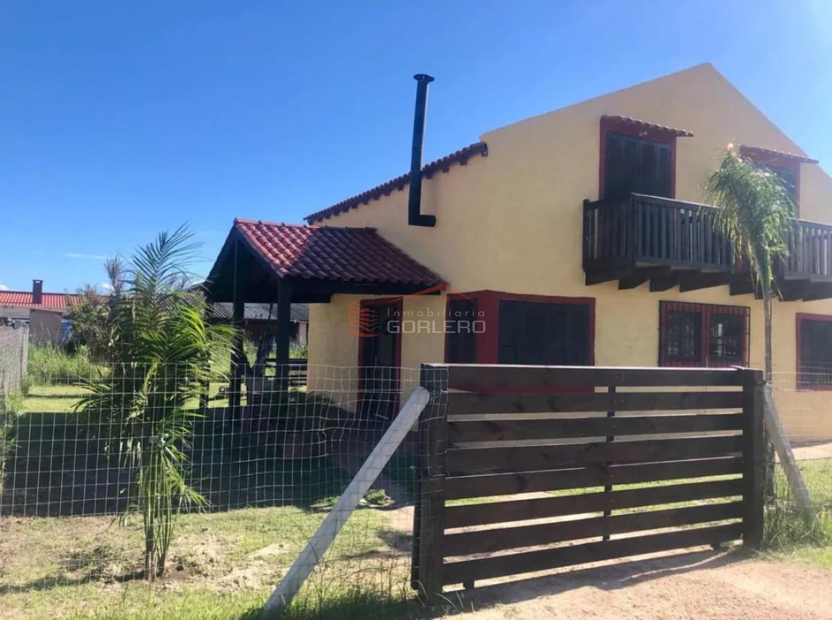2 Casas en venta,U$S 137.000. Barra del Chuy, Rocha Uruguay, oportunidad de inversión para renta - Inmobiliaria Gorlero